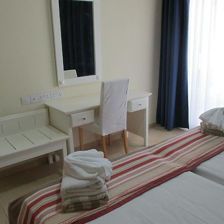 Royal Blue Hotel & Spa Geroskipou Extérieur photo
