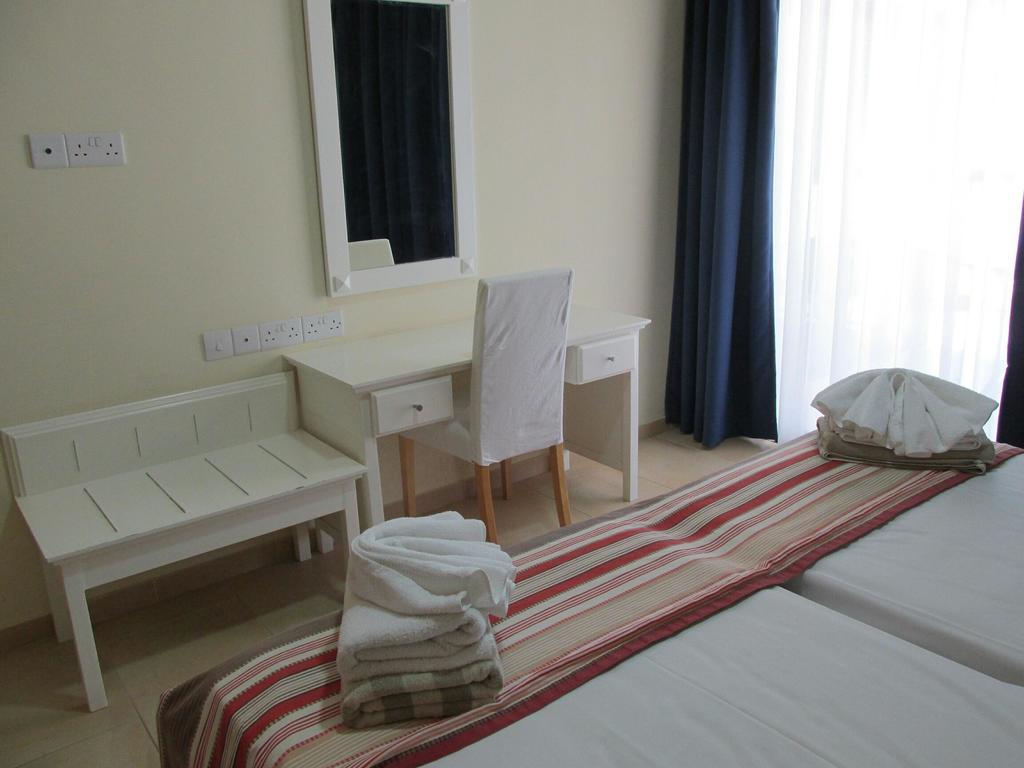 Royal Blue Hotel & Spa Geroskipou Extérieur photo
